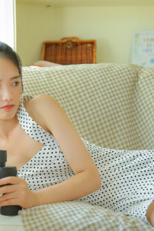 让娇妻尝试三P